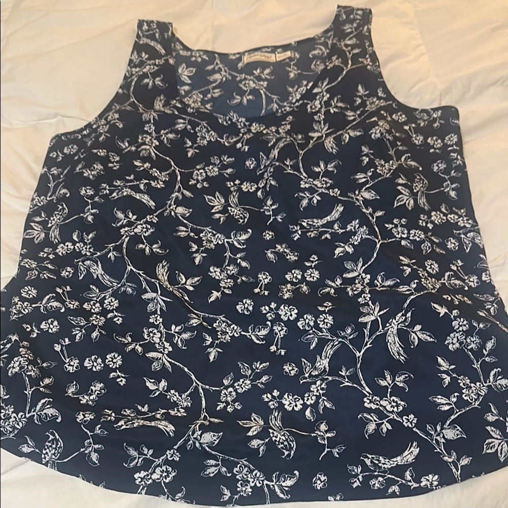 Faded Glory Blue and White Sleeveless Tank Top Relaxed Fit